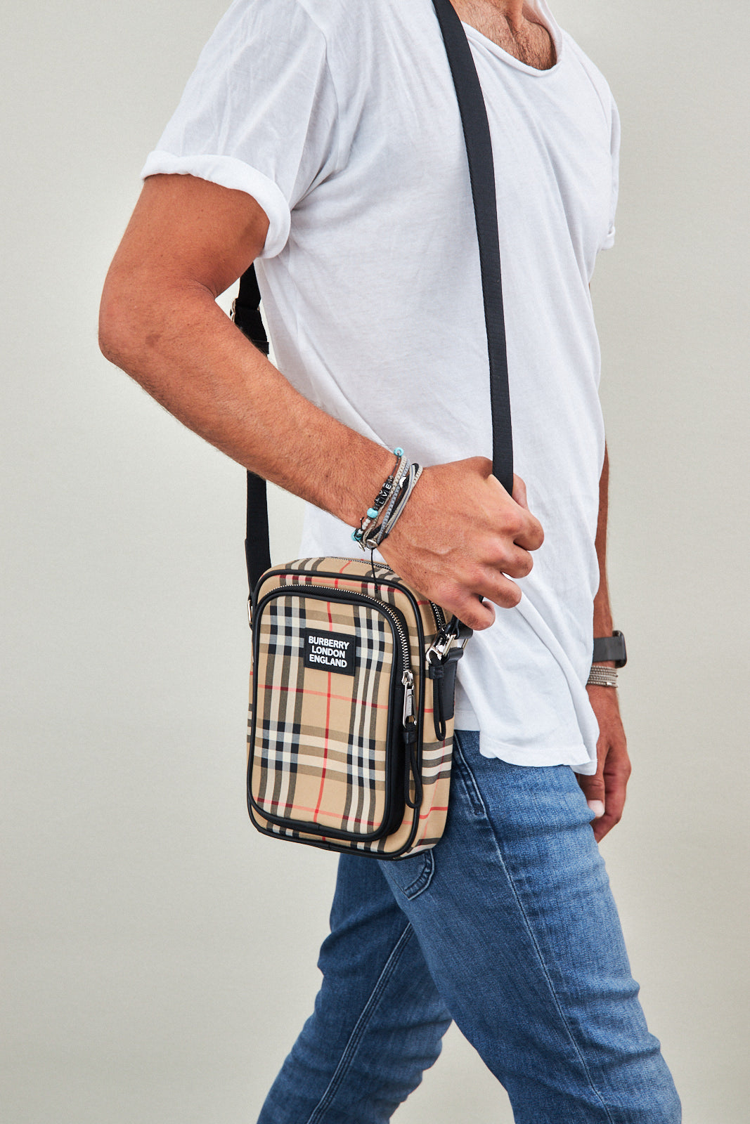 Check messenger bag