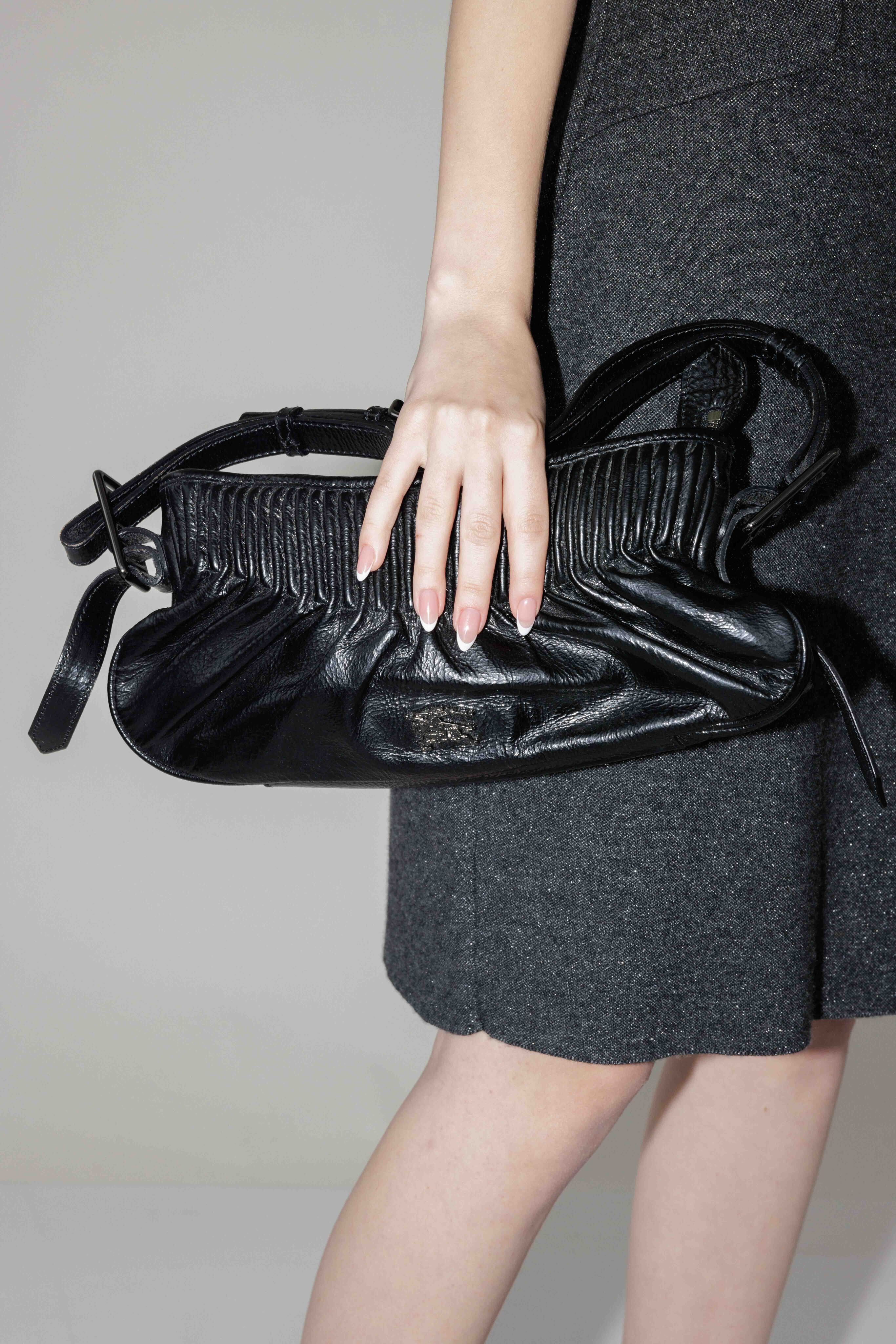 Leather bag