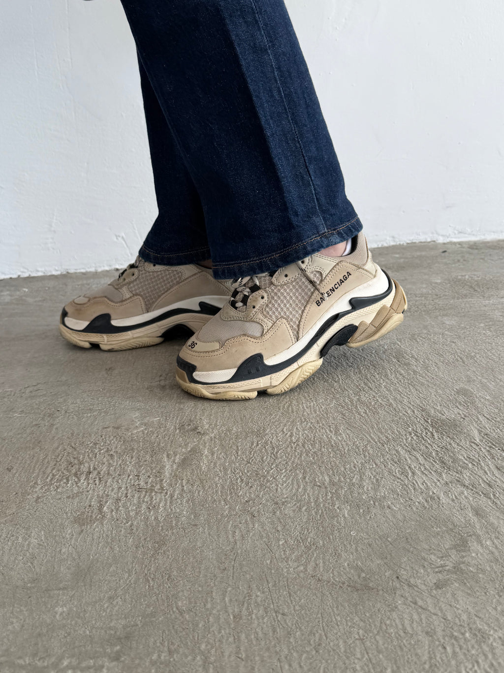 Sneakers