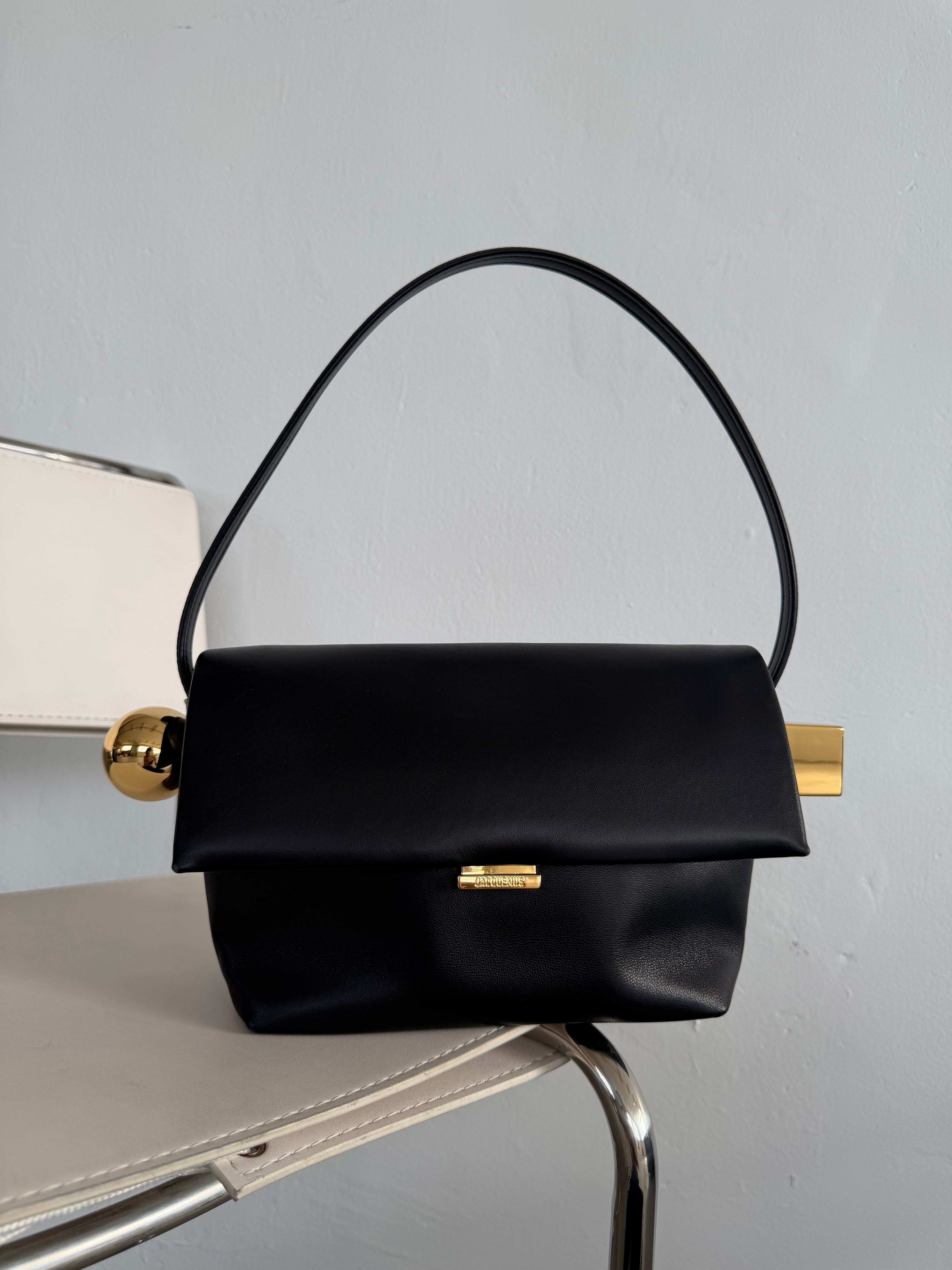 Le Rond Carre Embellished Leather Shoulder Bag