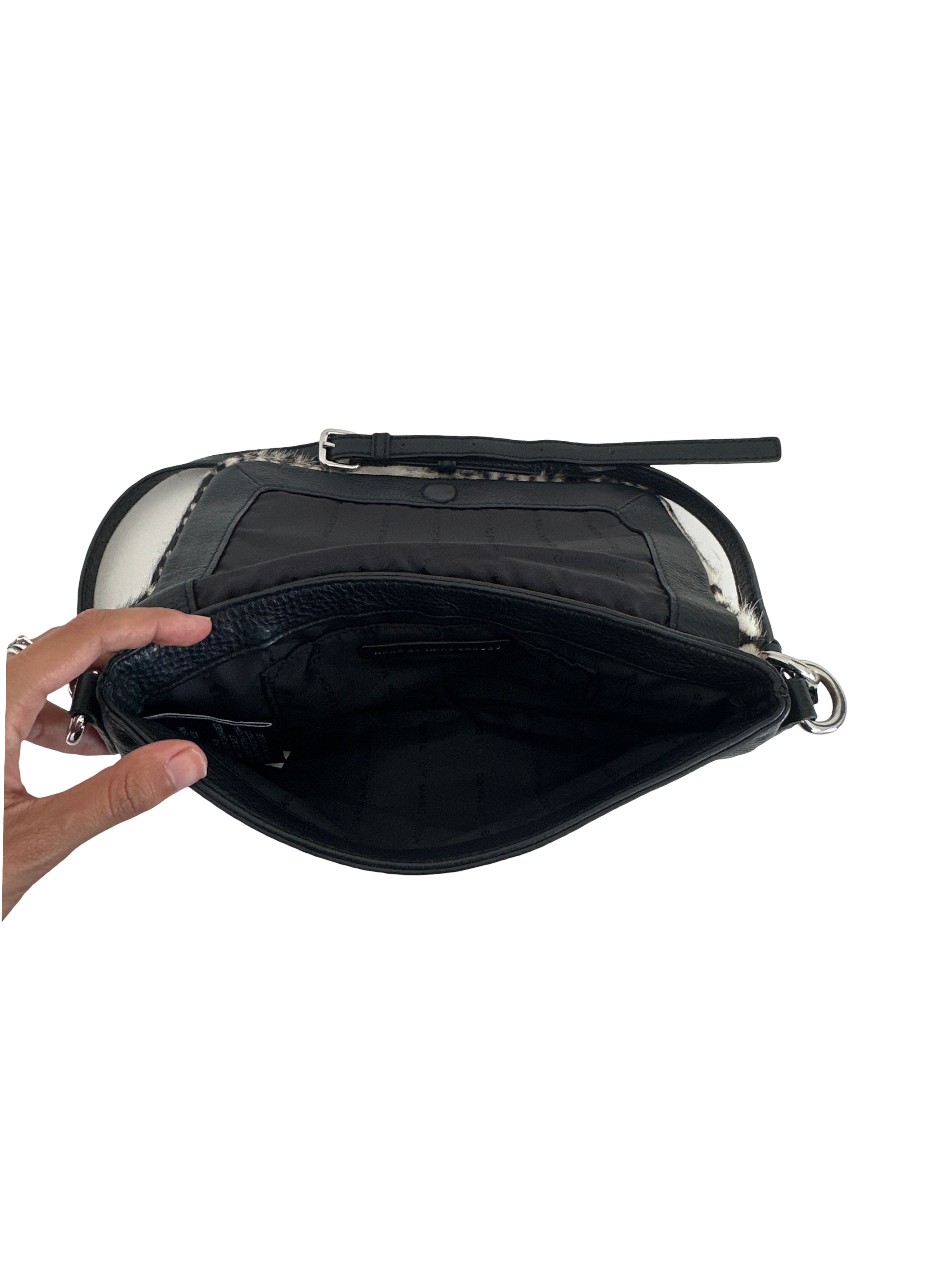 Lea crossbody bag - Too Hot to Hand