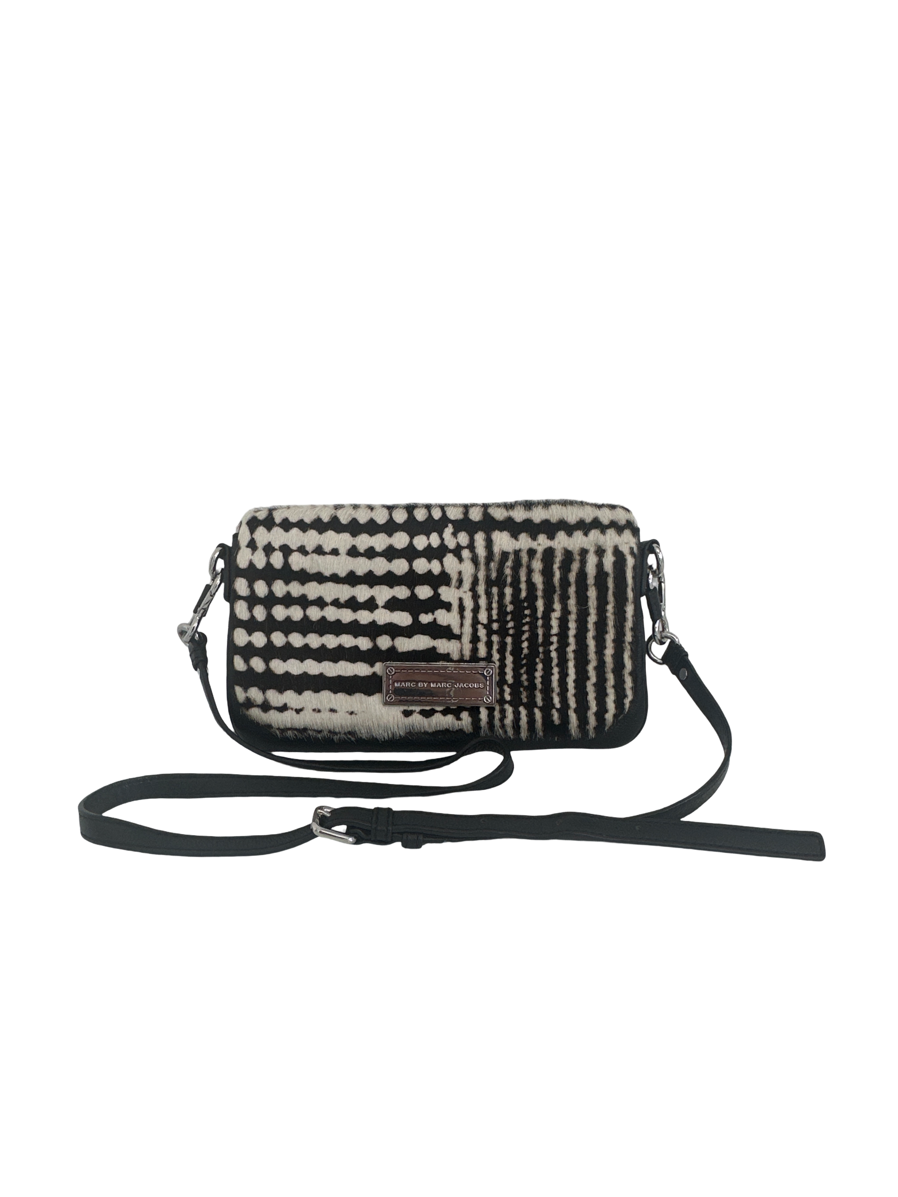 Lea crossbody bag - Too Hot to Hand