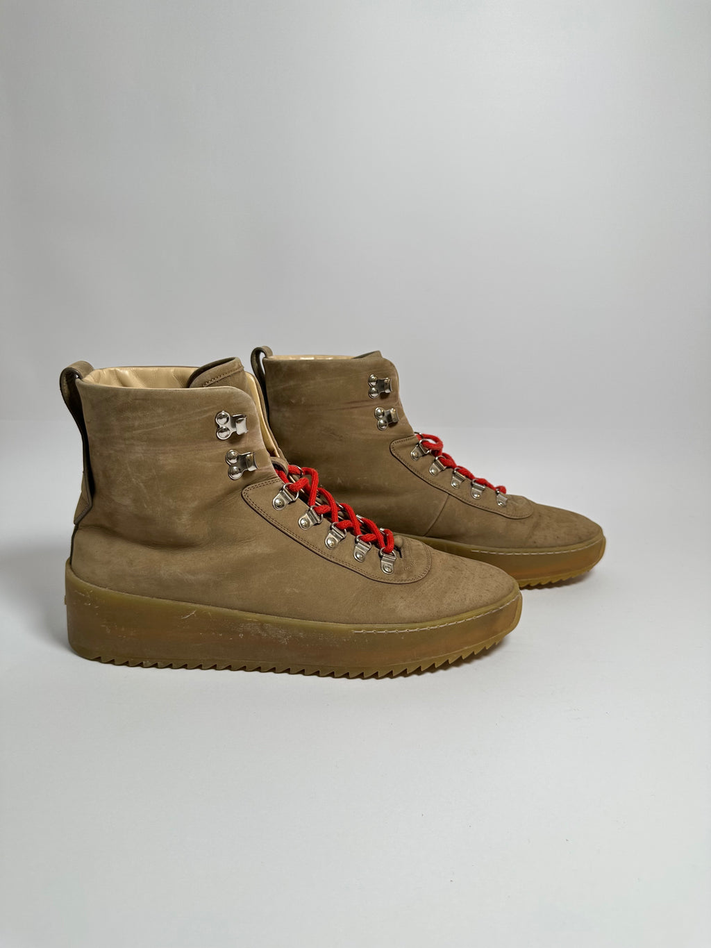 Hiking Sneaker