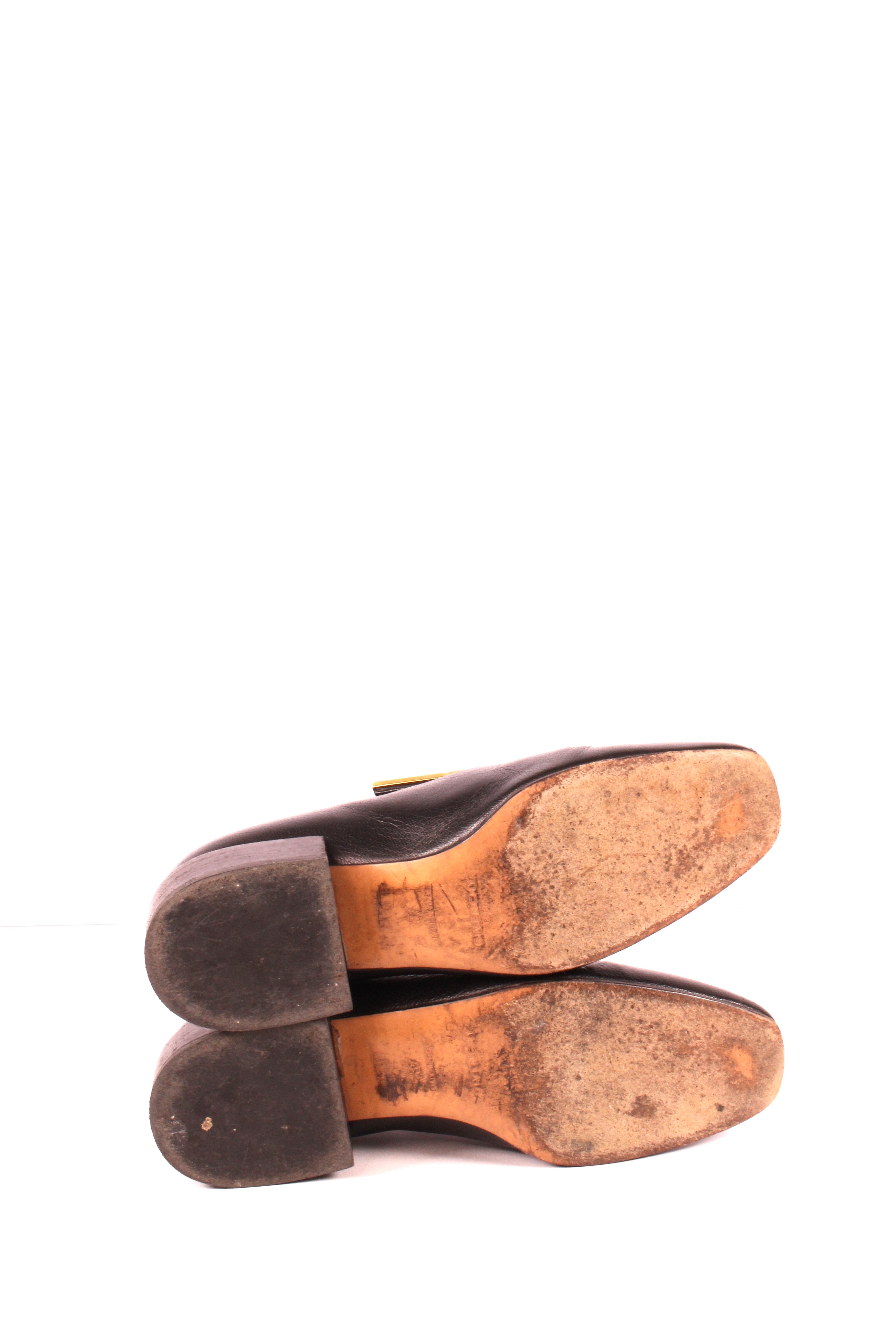 Leather flats