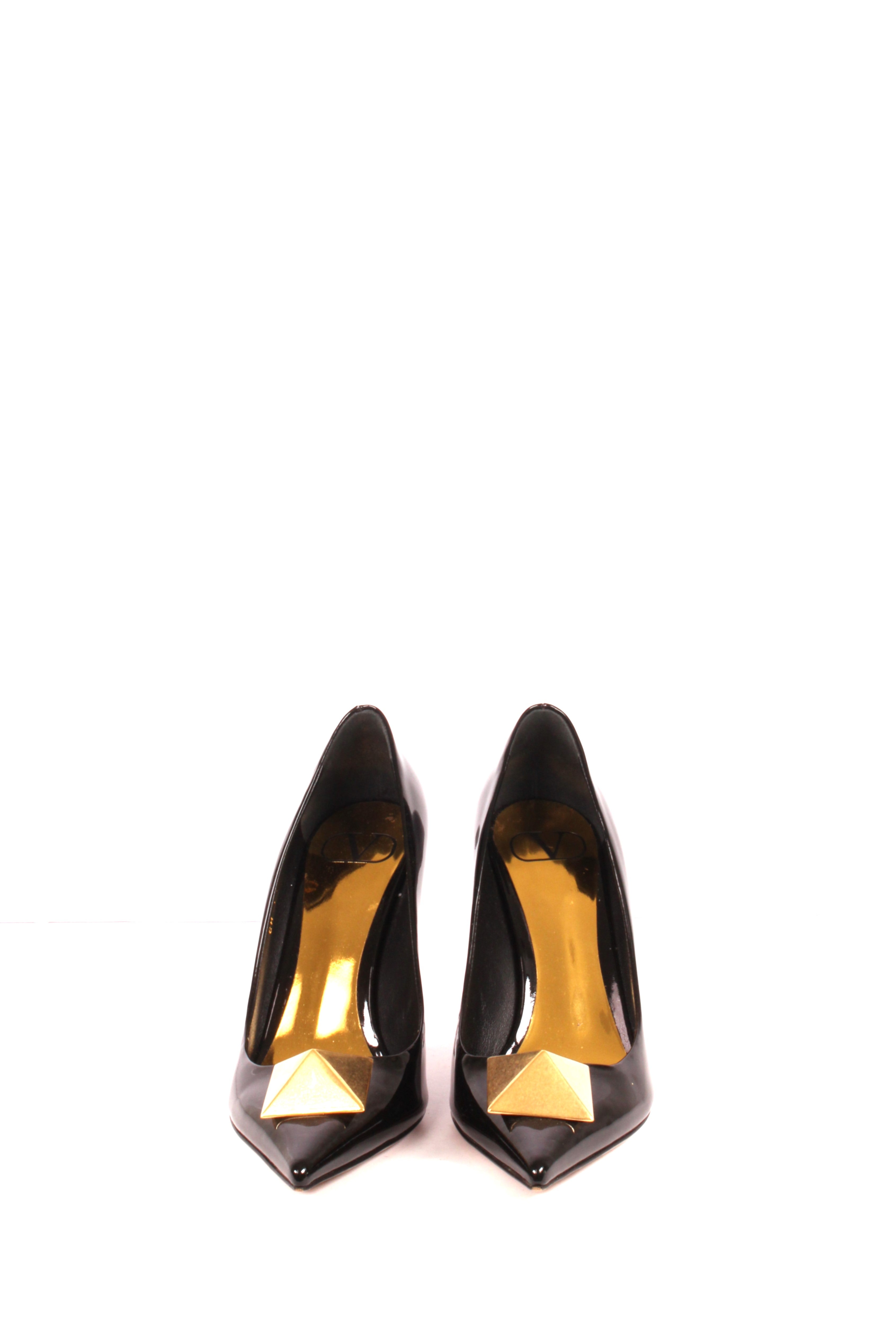 Leather One Stud Pumps