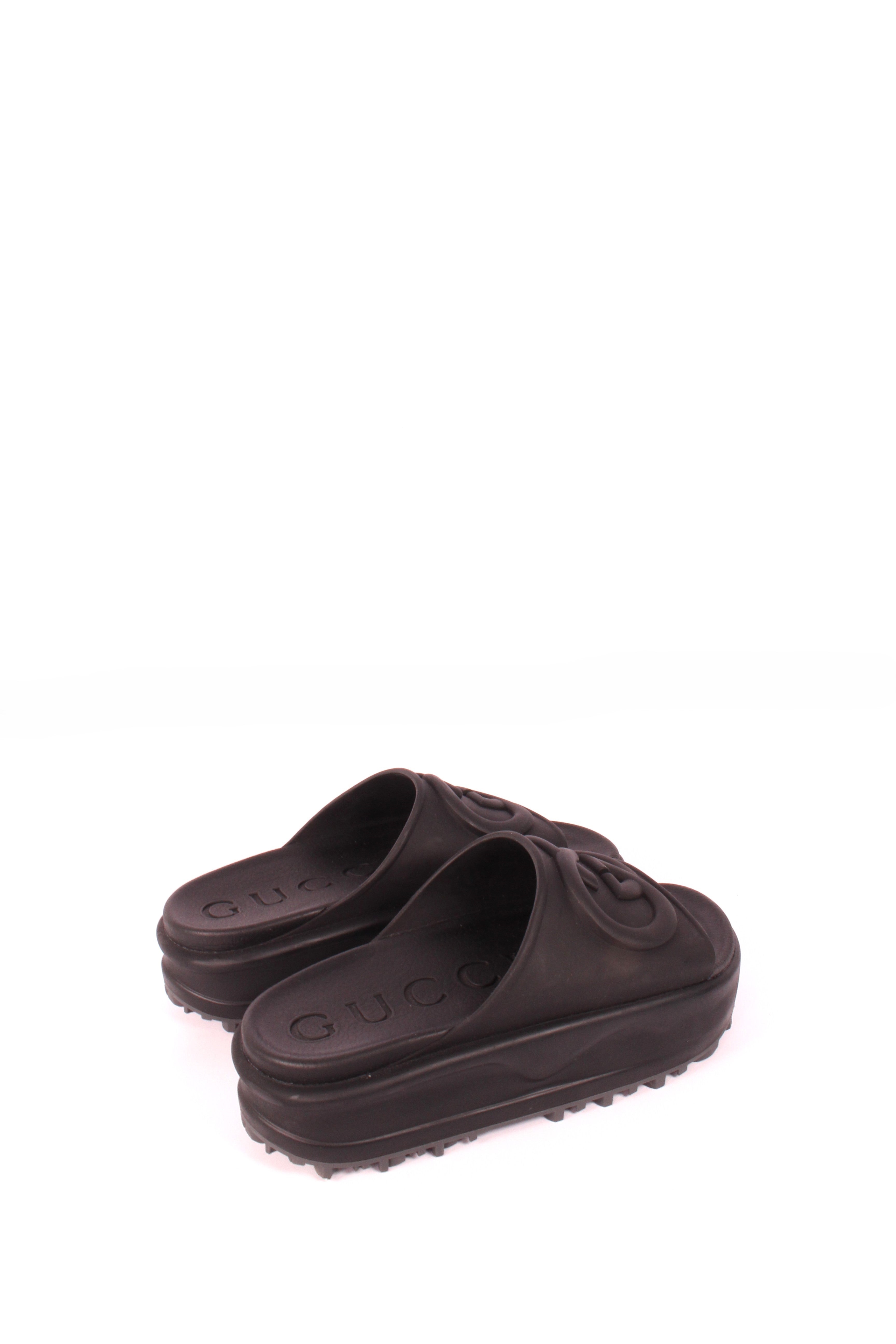 Interlocking G slide sandals