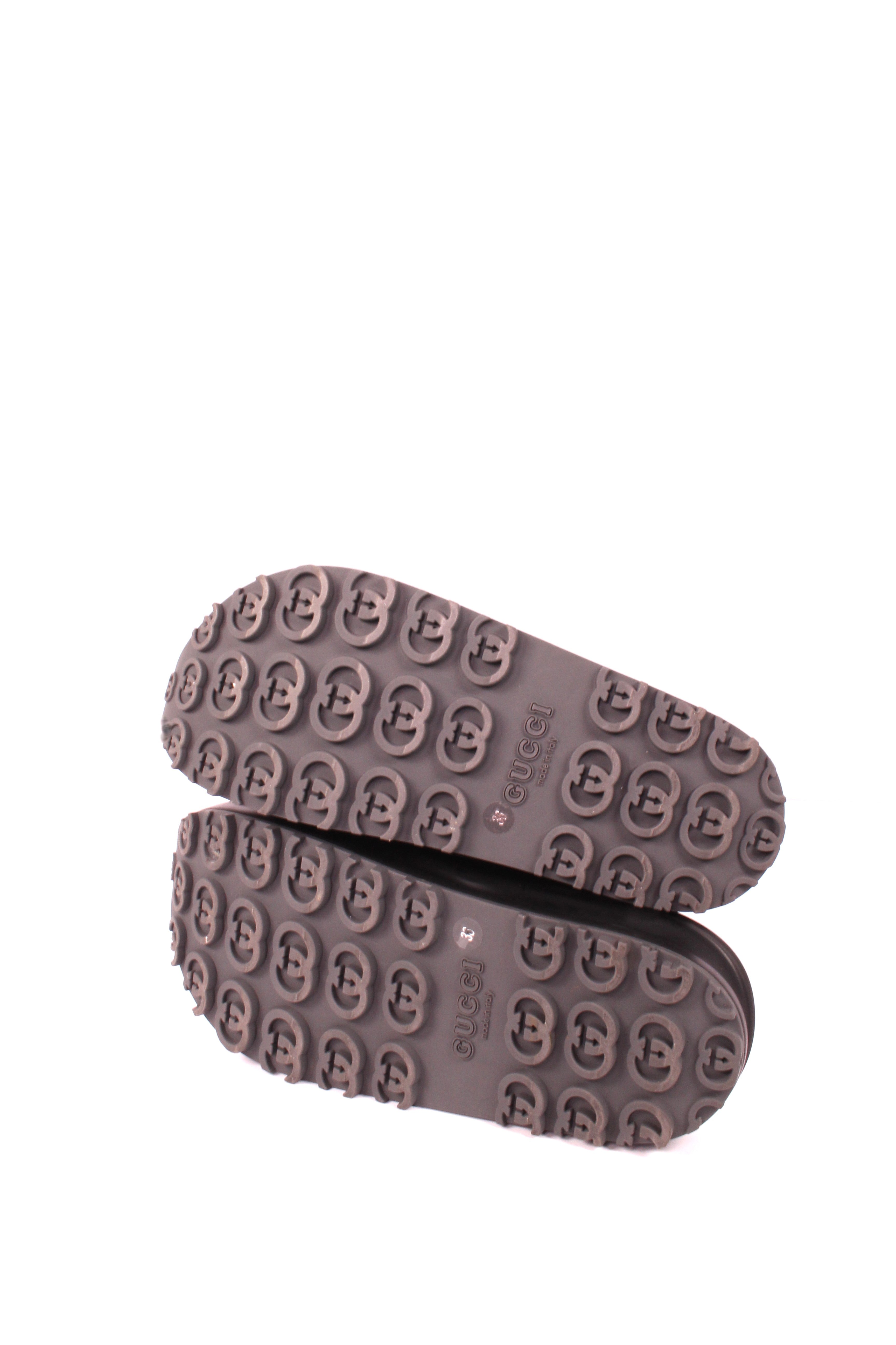 Interlocking G slide sandals