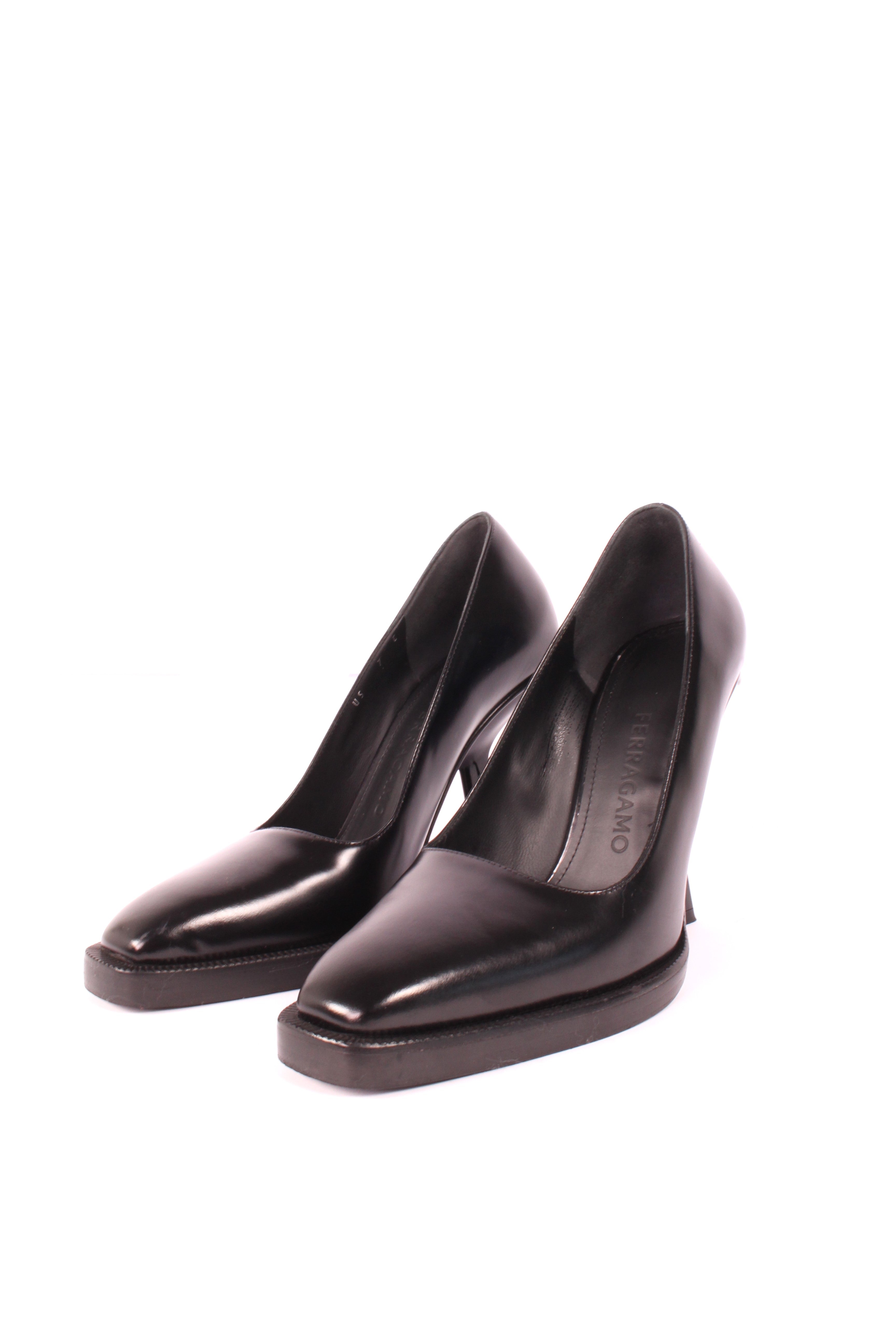 Anser leather pumps