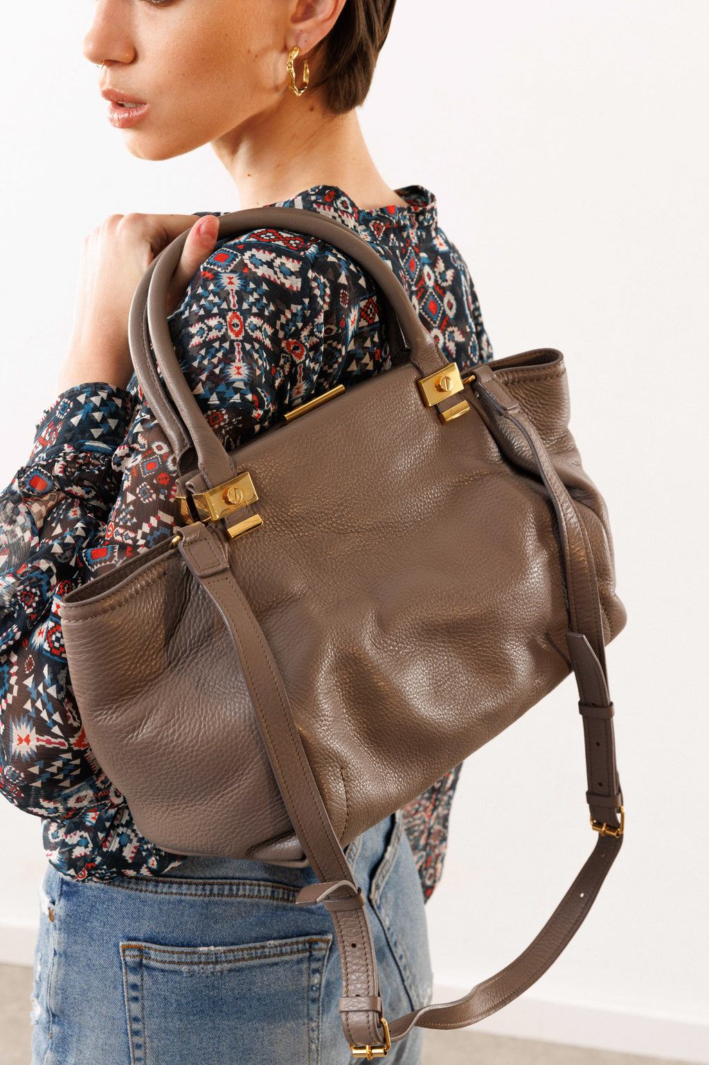 Leather bag